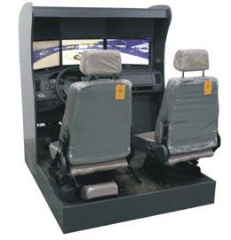 BHM-9型真车感受的汽车驾驶模拟器（三屏）